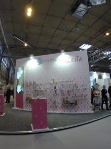 One of Enesco's many stands - you'll find PixSell on every one!